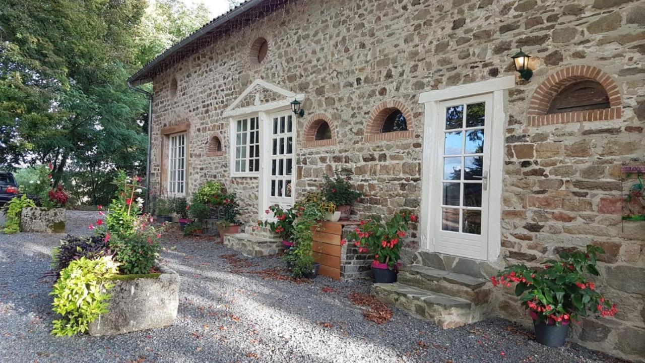 Gites Du Castellare Le Chalard エクステリア 写真